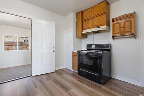 2121 Orange St, Martinez, CA 94553 photo 8