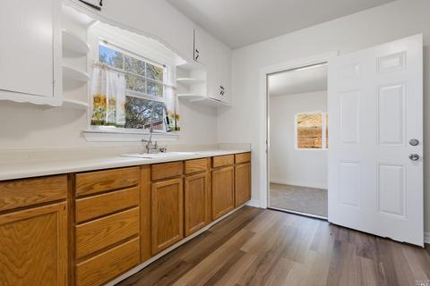 2121 Orange St, Martinez, CA 94553 photo 6