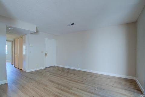 319 Eldridge Ave, Vacaville, CA 95688 photo 5
