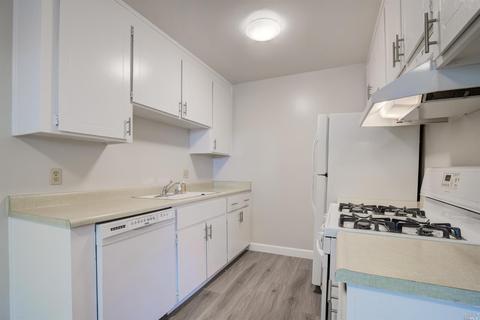 319 Eldridge Ave, Vacaville, CA 95688 photo 8