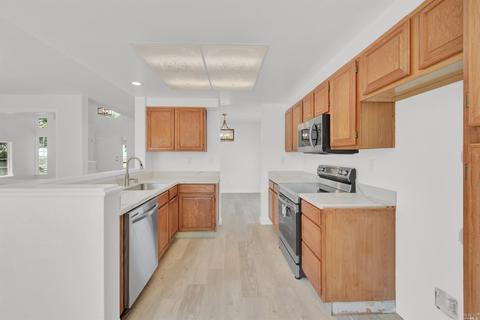 672 Catalina Cir, Vallejo, CA 94589 photo 42