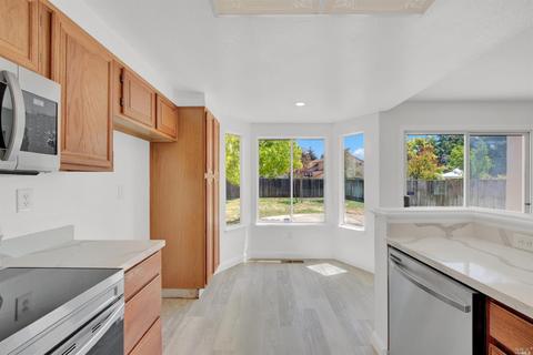 672 Catalina Cir, Vallejo, CA 94589 photo 45