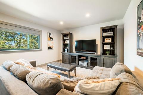 308 Burgundy Rd, Healdsburg, CA 95448 photo 35