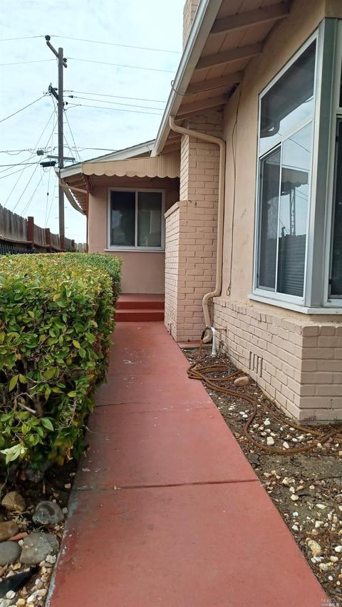 109 Anderson St, Vallejo, CA 94589 photo 3