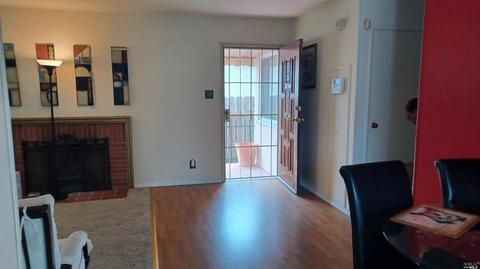 109 Anderson St, Vallejo, CA 94589 photo 4