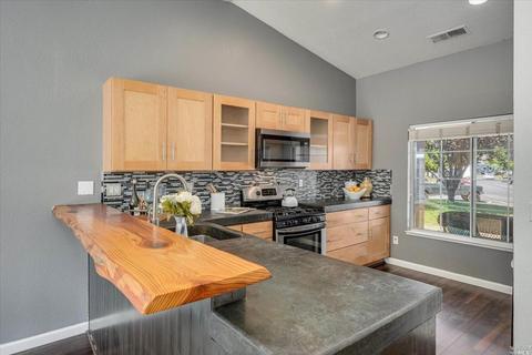 9420 Lazy Creek Dr, Windsor, CA 95492 photo 12