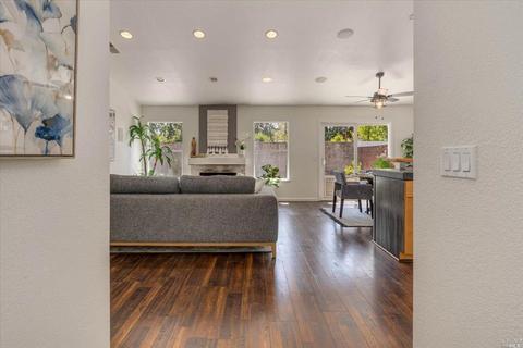 9420 Lazy Creek Dr, Windsor, CA 95492 photo 6