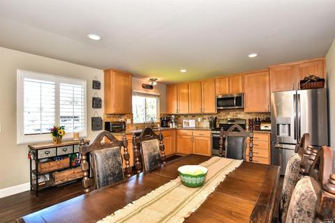 9810 Berry Ln, Windsor, CA 95492 photo 6