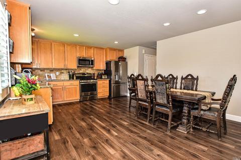 9810 Berry Ln, Windsor, CA 95492 photo 5