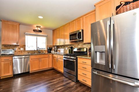 9810 Berry Ln, Windsor, CA 95492 photo 7