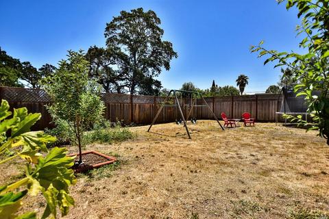 9810 Berry Ln, Windsor, CA 95492 photo 17