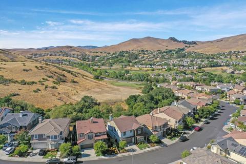 6589 Deerfield Dr, Vallejo, CA 94591 photo 2