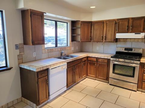 511 Riverside Dr, Ukiah, CA 95482 photo 5