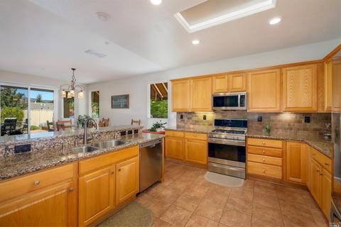 268 Red Mountain Dr, Cloverdale, CA 95425 photo 3