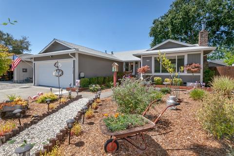 2139 Alejandro Dr, Santa Rosa, CA 95405 photo 2