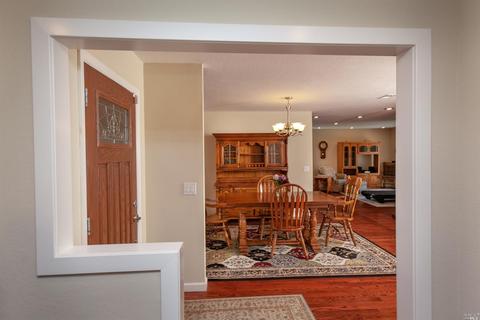 2139 Alejandro Dr, Santa Rosa, CA 95405 photo 4