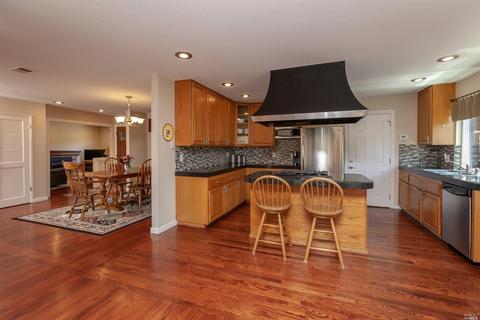2139 Alejandro Dr, Santa Rosa, CA 95405 photo 13