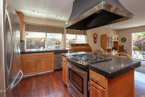 2139 Alejandro Dr, Santa Rosa, CA 95405 photo 11
