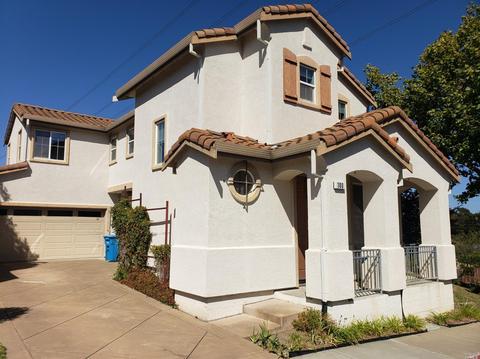 300 Shadow Ridge Ct, Vallejo, CA 94591 photo 1