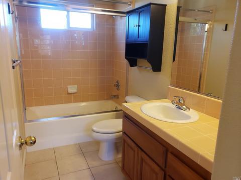 300 Shadow Ridge Ct, Vallejo, CA 94591 photo 11