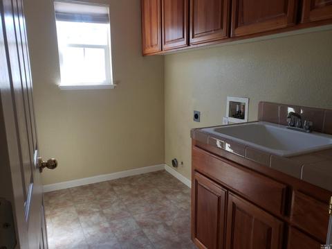 300 Shadow Ridge Ct, Vallejo, CA 94591 photo 7
