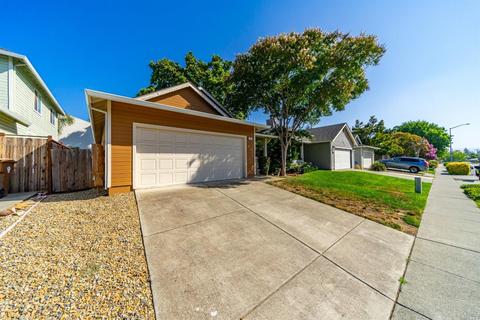 2048 Devonshire Dr, Napa, CA 94558 photo 2