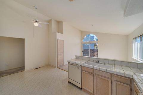 2048 Devonshire Dr, Napa, CA 94558 photo 13