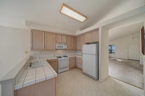 2048 Devonshire Dr, Napa, CA 94558 photo 11