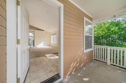 2048 Devonshire Dr, Napa, CA 94558 photo 6