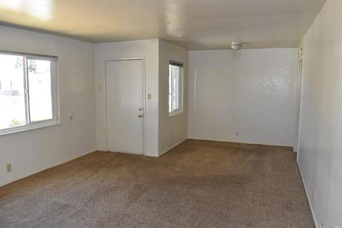 207 E Kentucky St, Fairfield, CA 94533 photo 3