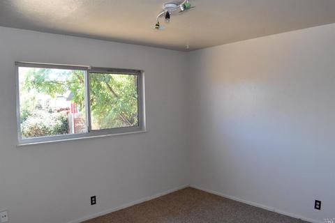 207 E Kentucky St, Fairfield, CA 94533 photo 9