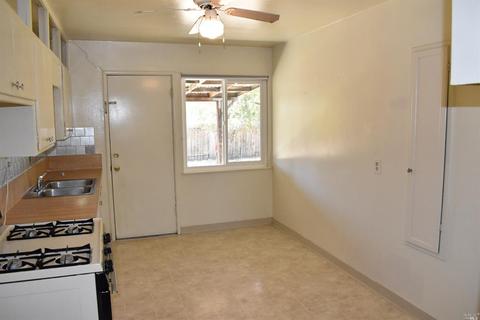 207 E Kentucky St, Fairfield, CA 94533 photo 4