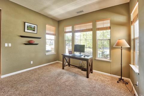 1267 Eagle Dr, Windsor, CA 95492 photo 3