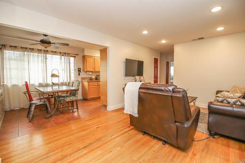 1431 Westminster Dr, Fairfield, CA 94533 photo 8