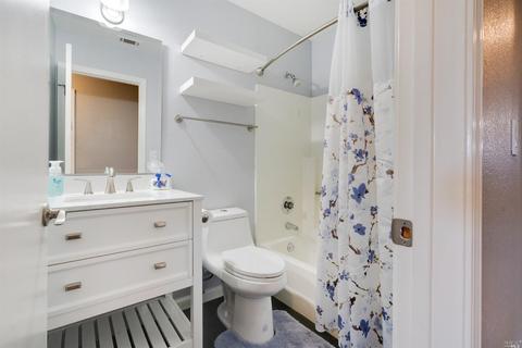 100 Steamer Ln, Vallejo, CA 94591 photo 22