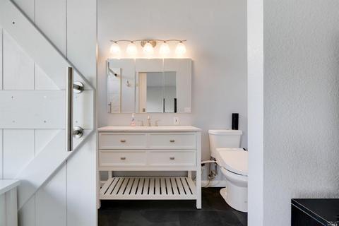 100 Steamer Ln, Vallejo, CA 94591 photo 17