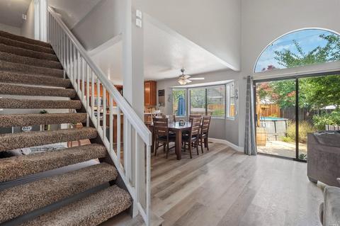 815 Bond Pl, Windsor, CA 95492 photo 6
