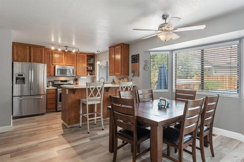 815 Bond Pl, Windsor, CA 95492 photo 9