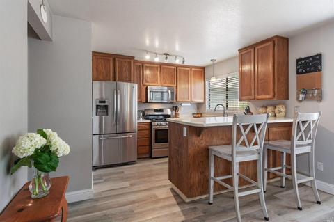 815 Bond Pl, Windsor, CA 95492 photo 10