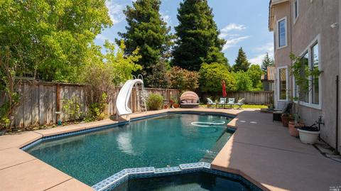 636 Pavilion Dr, Fairfield, CA 94534 photo 2