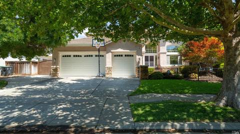 636 Pavilion Dr, Fairfield, CA 94534 photo 3