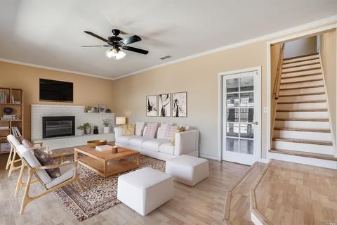 1587 Nuthatch Ln, Sunnyvale, CA 94087 photo 10