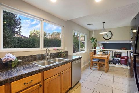 148 Iris Ct, Vallejo, CA 94591 photo 20