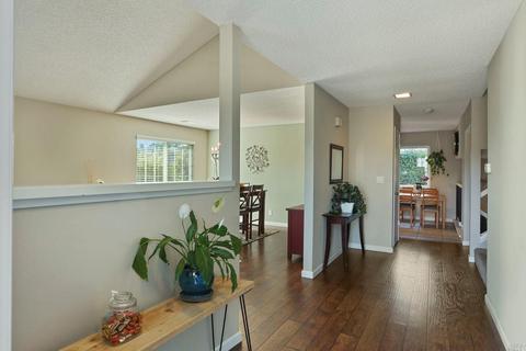 148 Iris Ct, Vallejo, CA 94591 photo 6