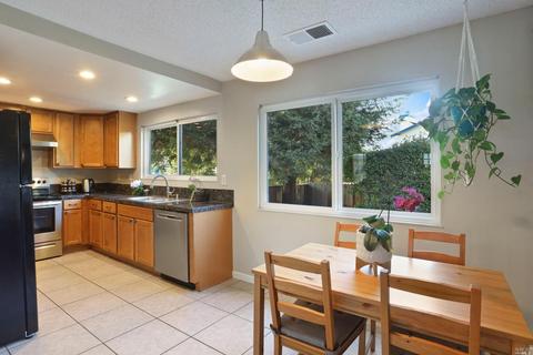 148 Iris Ct, Vallejo, CA 94591 photo 23