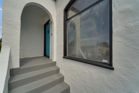 22 Buss Ave, Vallejo, CA 94590 photo 3