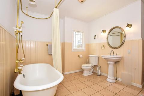 843 B St, Petaluma, CA 94952 photo 34
