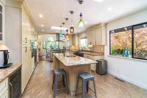 4 Tara Ln, Novato, CA 94945 photo 4