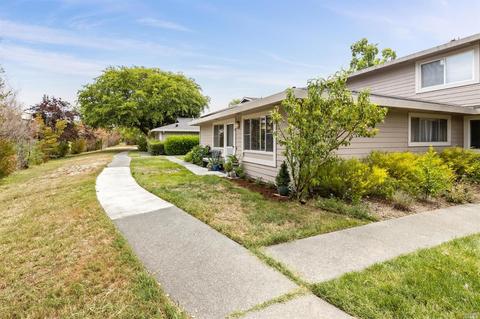 43 Trinity Dr, Novato, CA 94947 photo 5