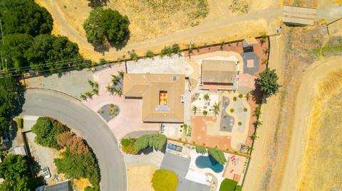 72 Willotta Dr, Fairfield, CA 94534 photo 4